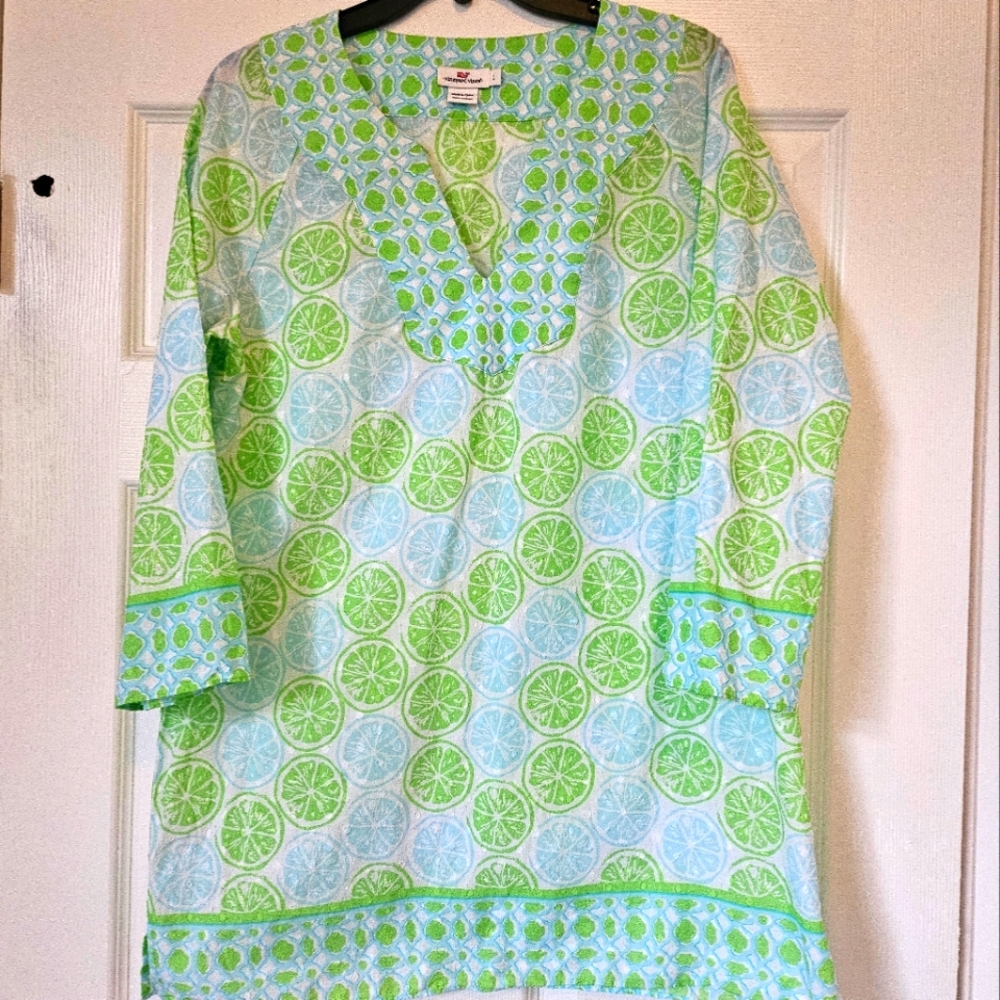 Vineyard Vines cover up. Size large.